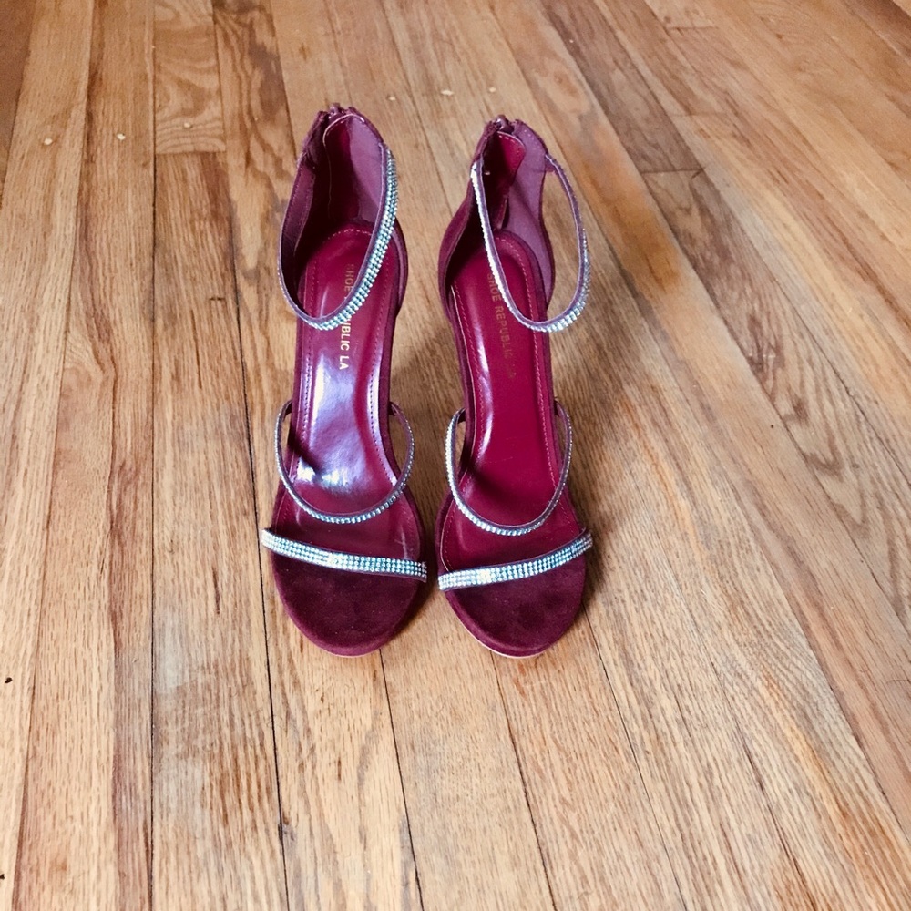 Shoe Republic LA stunning Stiletto with BLING